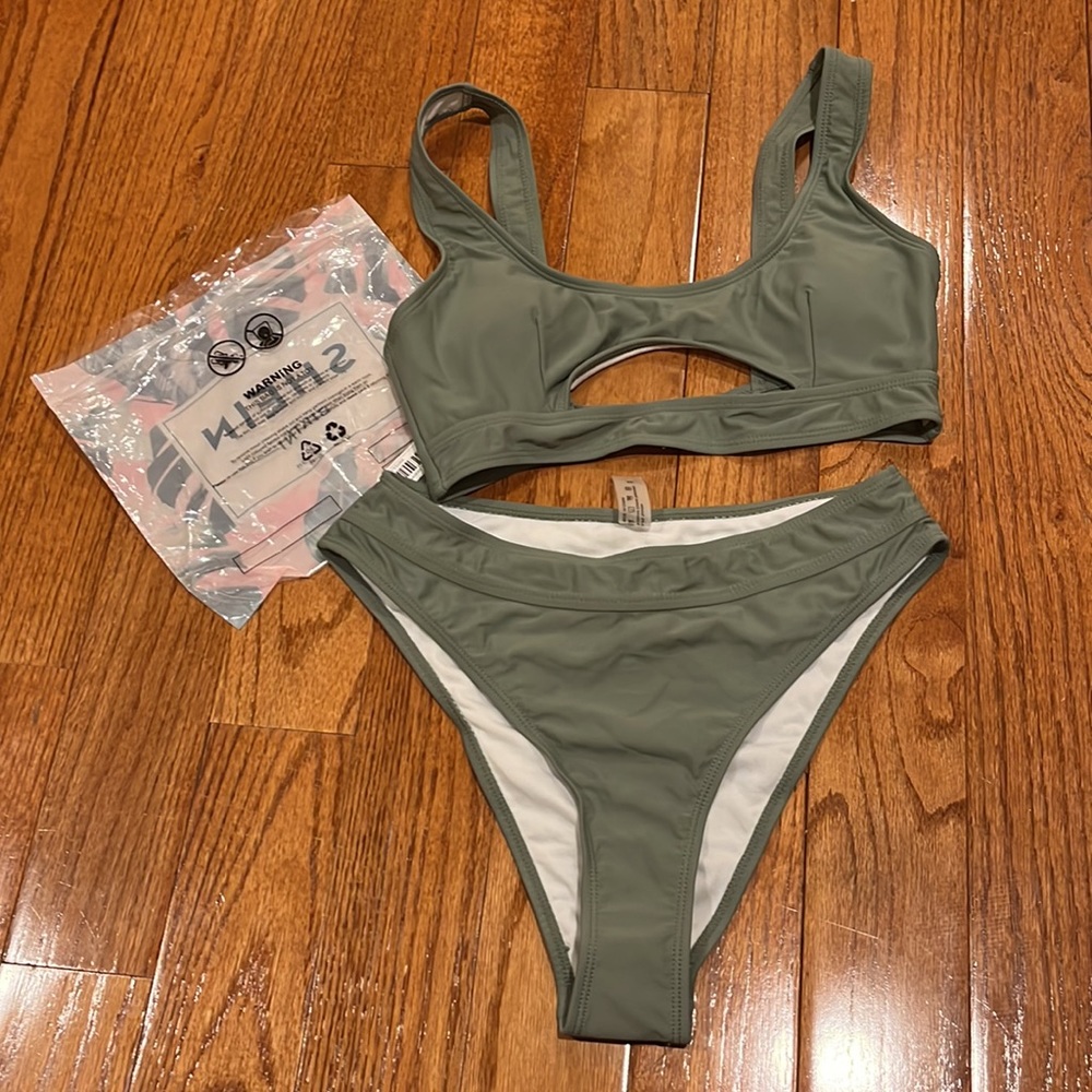 NWT green cut out bikini swimsuit